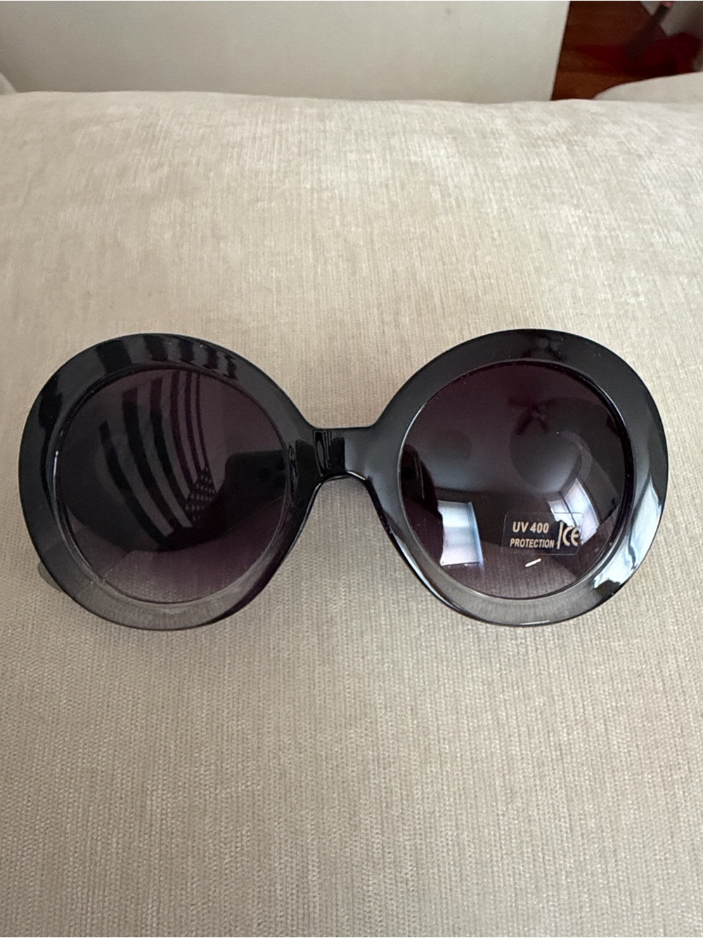 Classic Round Black Women's Sunglasses - UV400 Protection